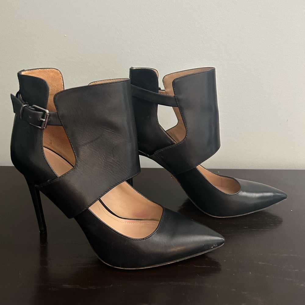 Kenneth Cole black unique heels Size 9 - Picture 2 of 10
